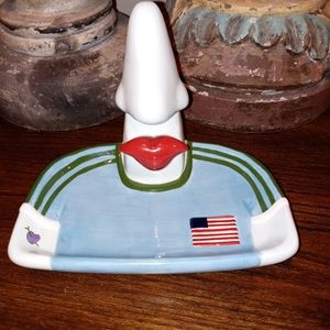Muzeum Ceramic Art Nose & Lips Card Holder